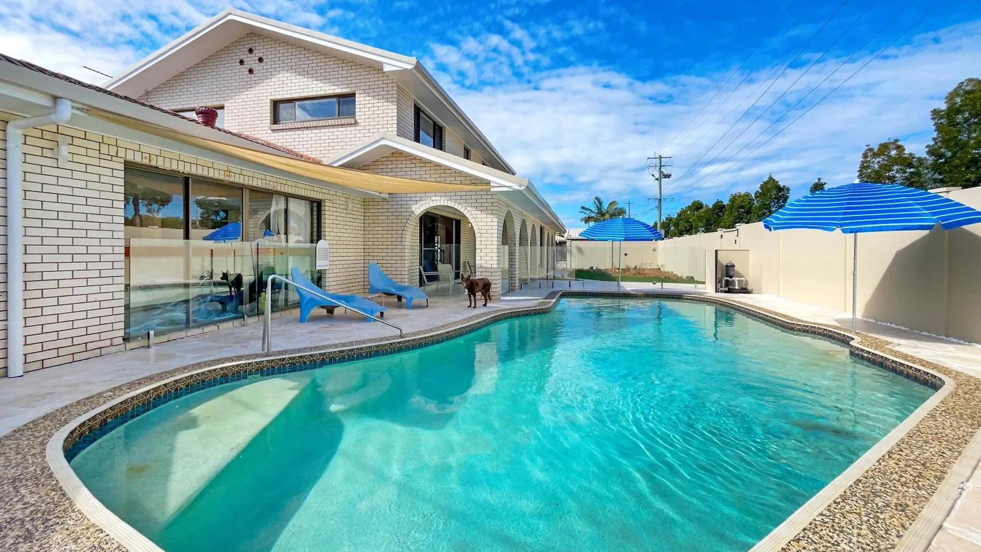 Bribie Beach House With Pool - Walk To Surf & Shops Woorim