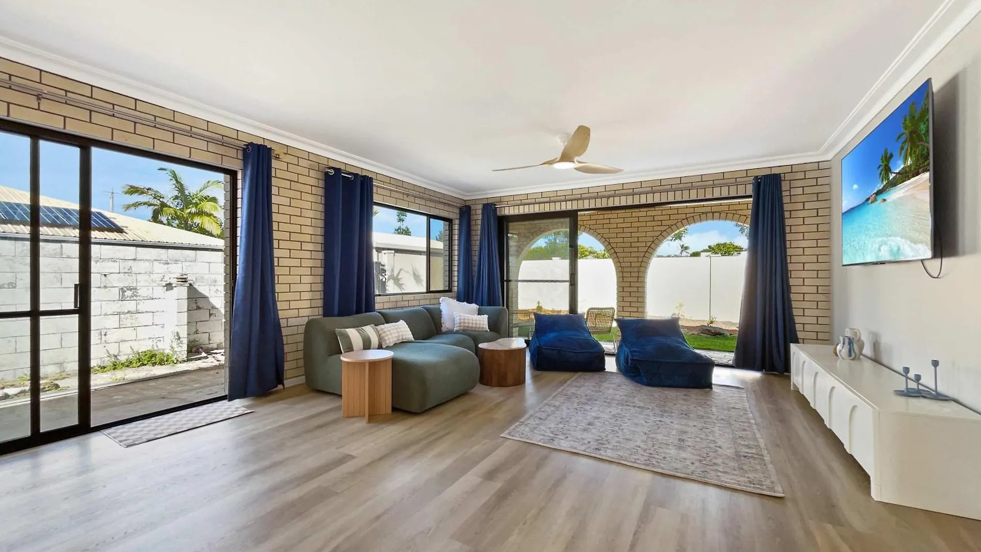 Bribie Beach House With Pool - Walk To Surf & Shops Woorim Australia